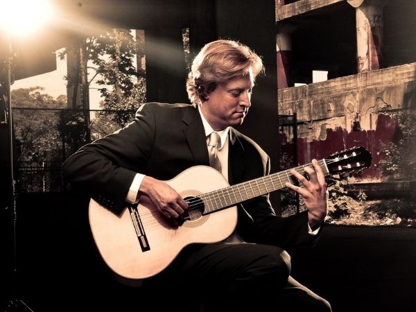 Guitarist Jason Vieaux