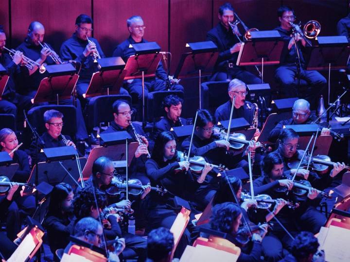 Oregon Symphony presents Holiday Pops