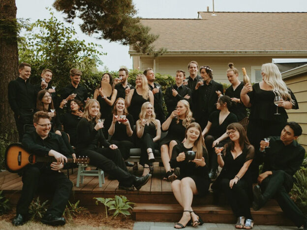 In Medio Chamber Choir; Naomi LaViolette