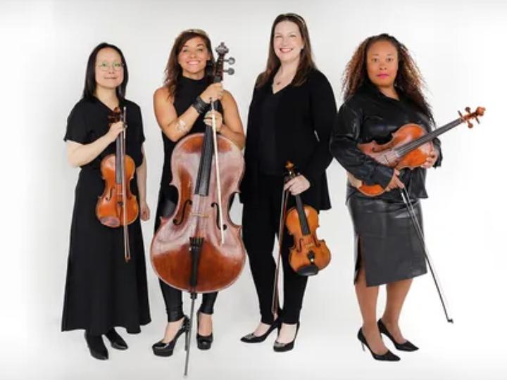 45th Parallel presents Tralblazing Women