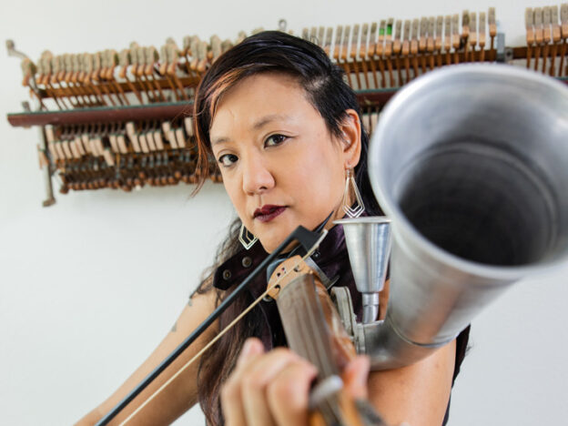 Bora Yoon & Resonance Ensemble; In Mulieribus