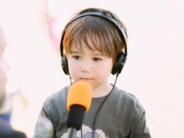 Featured image for the ICAN Radio app